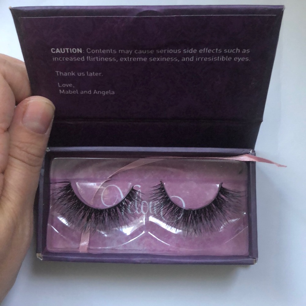 NWOT Velour Mink Lashes